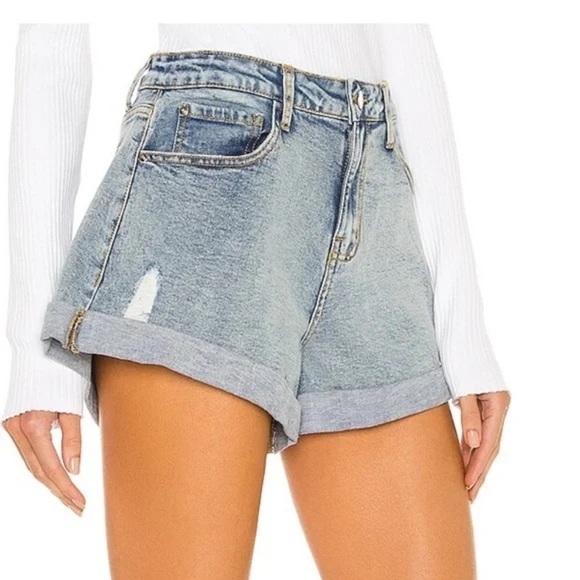 NWT WeWoreWhat Low Rise Rolled Light Vintage Distressed Denim Jean Shorts 26 - Picture 2 of 16